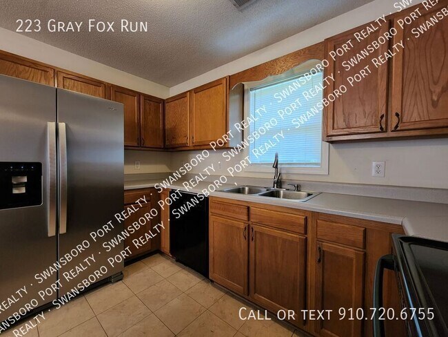Building Photo - 223 Gray Fox Run