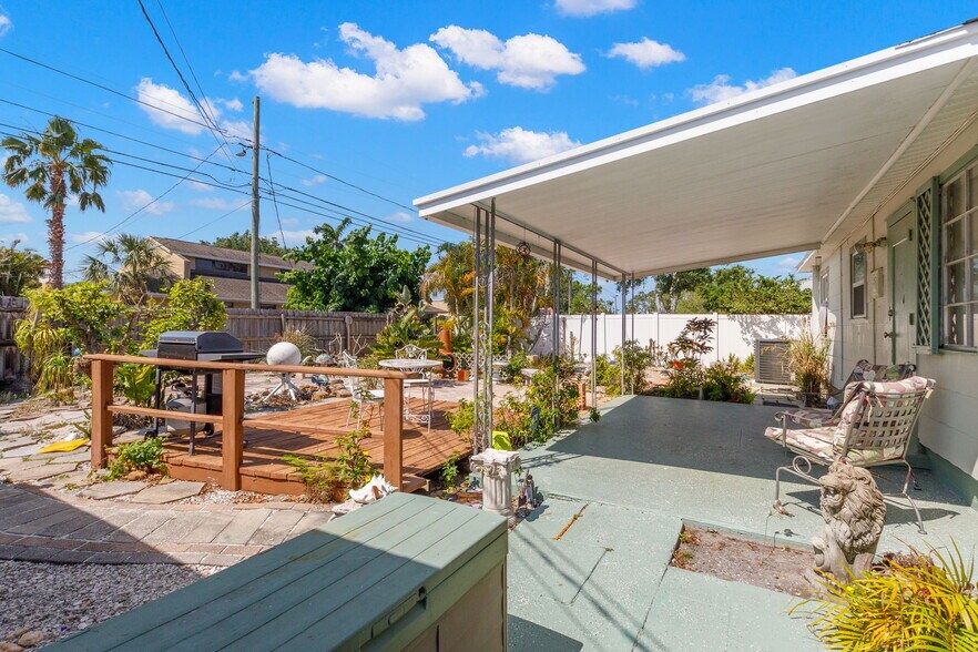 Building Photo - 5230 1st Ave N