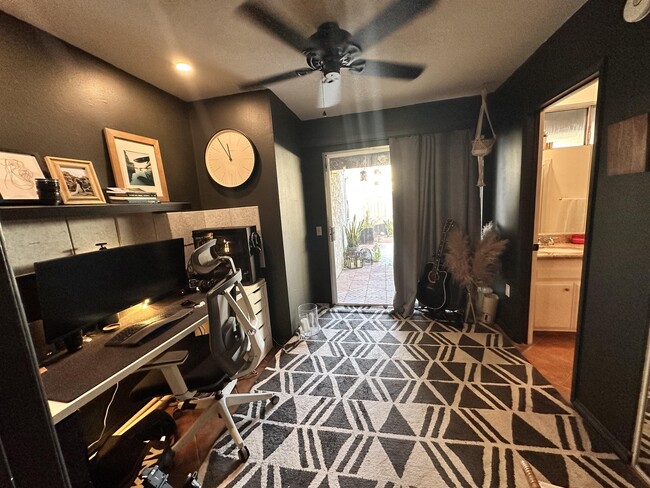 Building Photo - 1467 Everton Pl