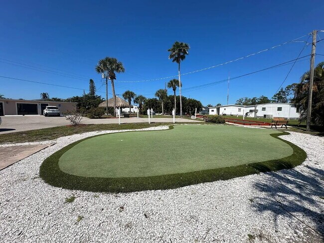 Building Photo - "Charming 2-Bed, 2-Bath Retreat in Nokomis!"