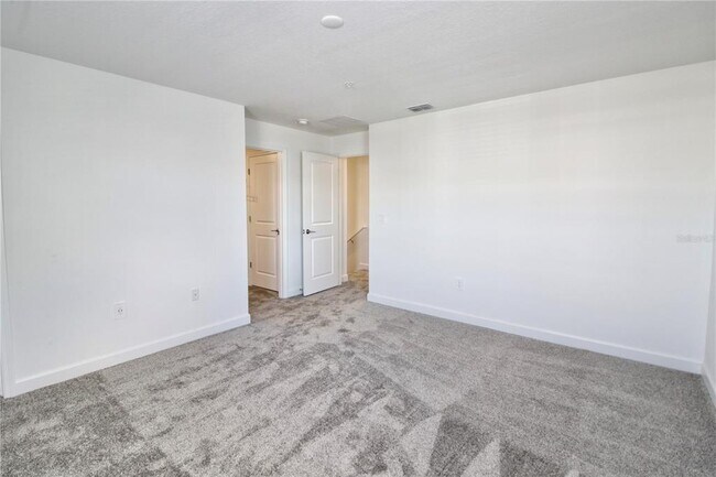 Building Photo - 11425 Listening Dr