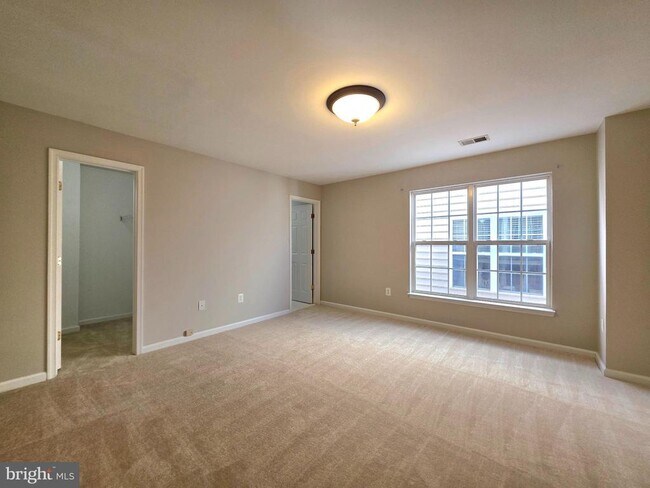 Building Photo - 8346 Middle Ruddings Dr