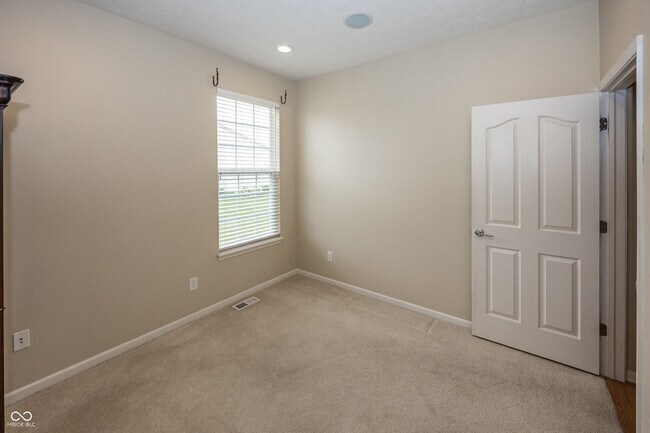 Building Photo - 12880 Oxbridge Pl