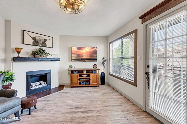 Building Photo - 8787 E Mountain View Rd