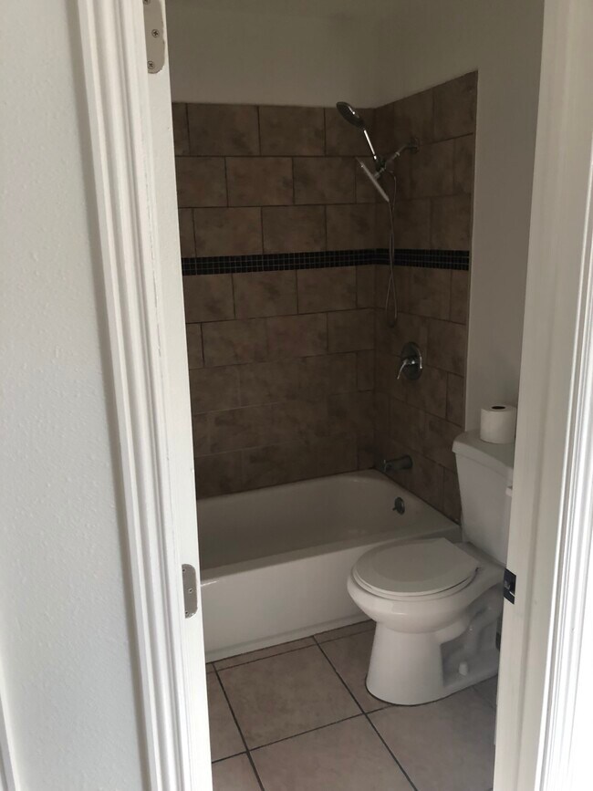 Bathroom - 345 W 76th St