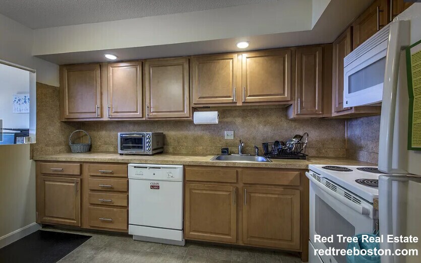 Primary Photo - 385 Massachusetts Ave