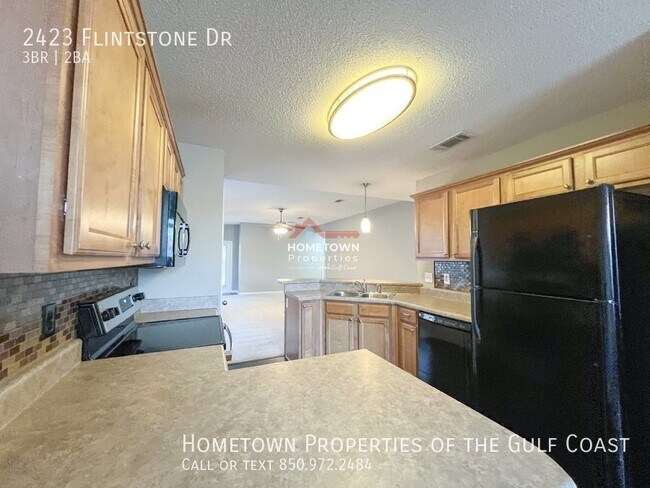 Building Photo - 2423 Flintstone Dr