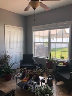 Building Photo - Fully Furnished Home