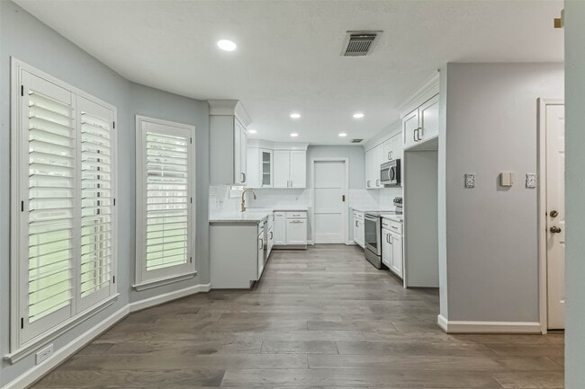 Building Photo - 3030 Jane Long League Dr