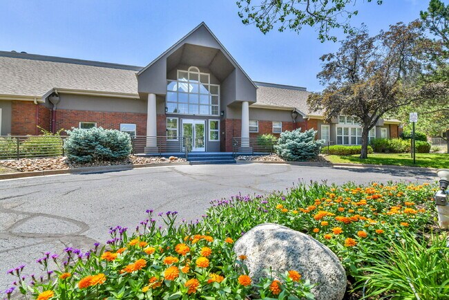 Building Photo - $2,300.00 - 2 Beds, 2 Baths, Condo in Littleton with Fireplace and Balcony!