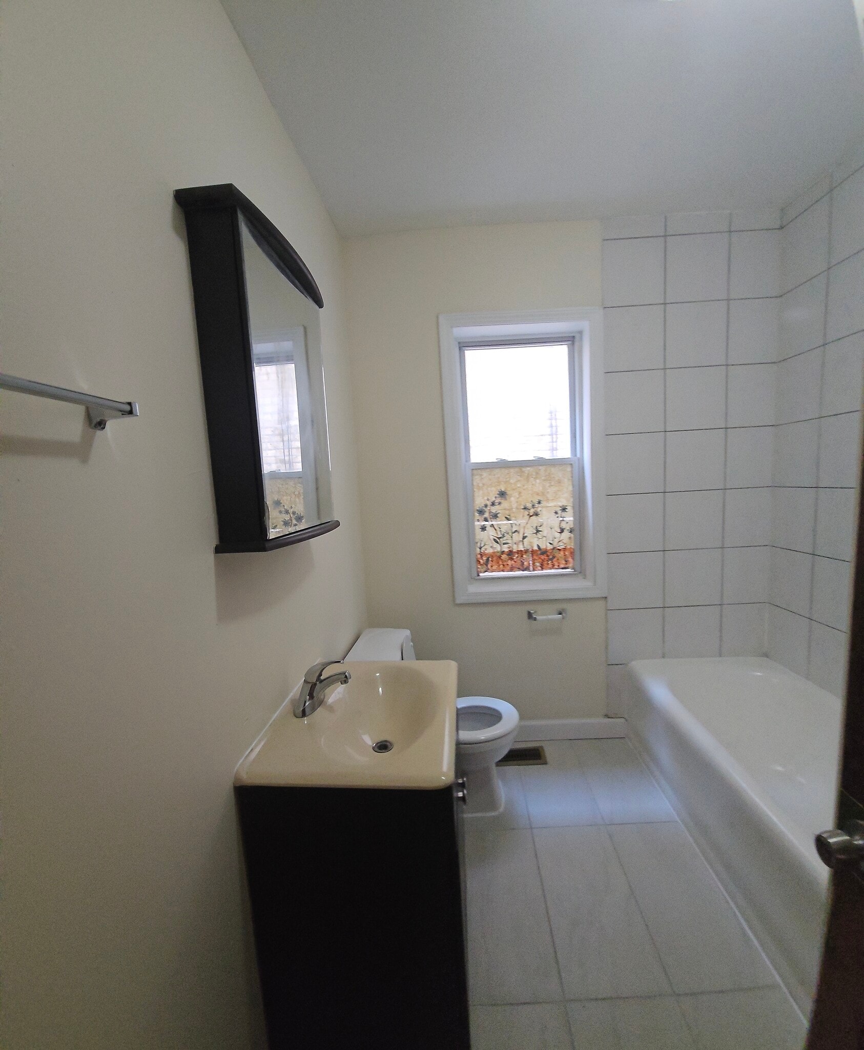 Building Photo - 5525 W Dakin St