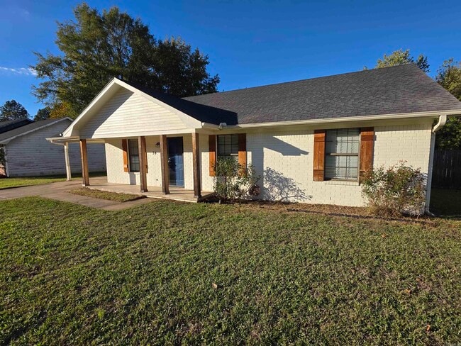 Building Photo - 74 Pond St