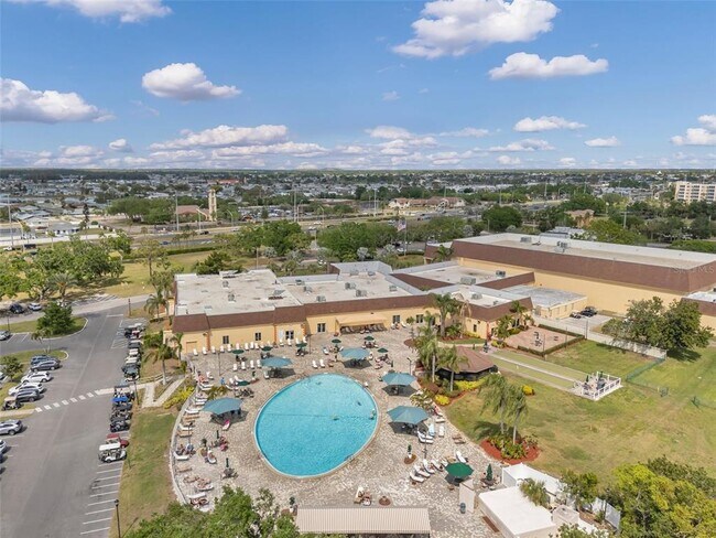 Building Photo - 1801 Bedford Terrace