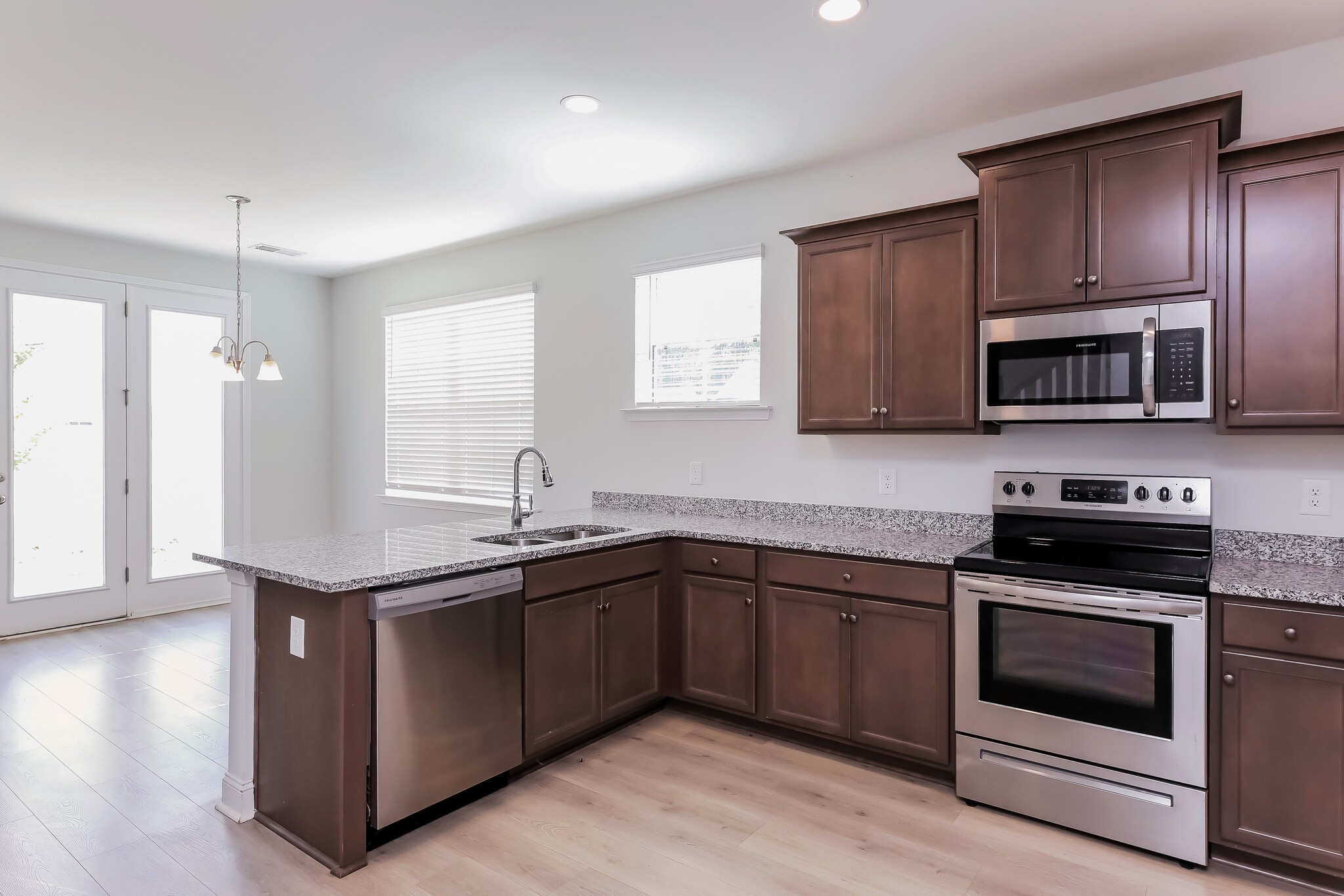 Building Photo - 120 Renwood Rd