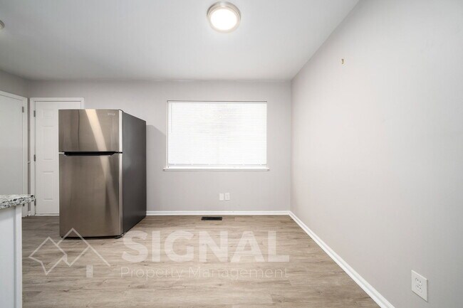 Building Photo - 5114 Beacon Dr