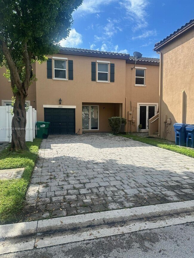 Building Photo - 17021 SW 94th Terrace