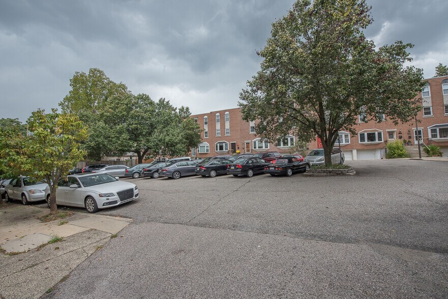 Building Photo - 2822 Ogden St