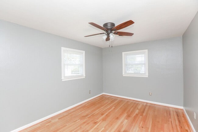 Building Photo - Elizabeth Lake Estates