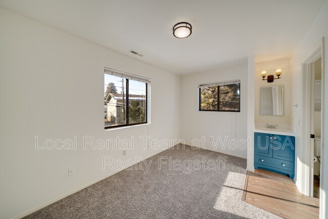 Building Photo - 55 S Pinegrove Rd