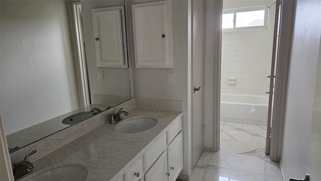 Building Photo - 23510 Stratsborough Dr