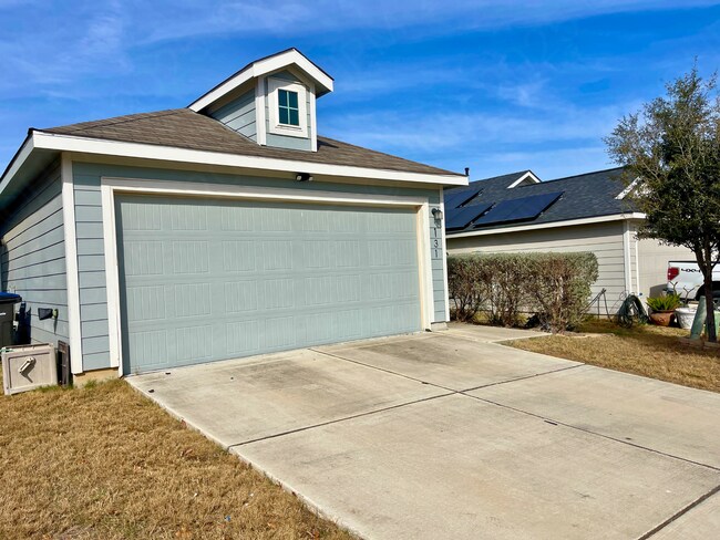 Building Photo - Move-In Special. 1 Month Free Rent with a 16-month lease