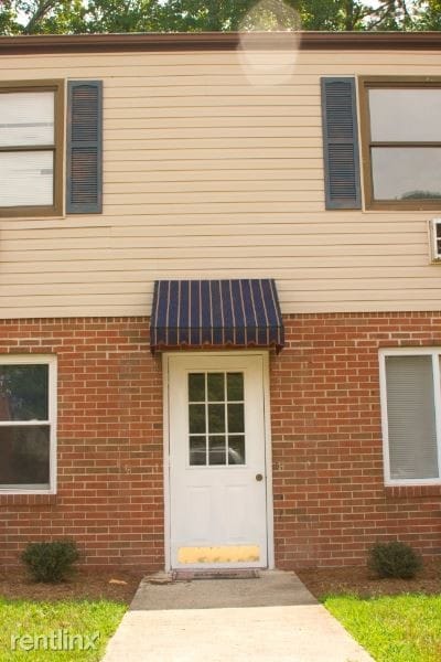 Building Photo - 2412 Azalea Garden Rd