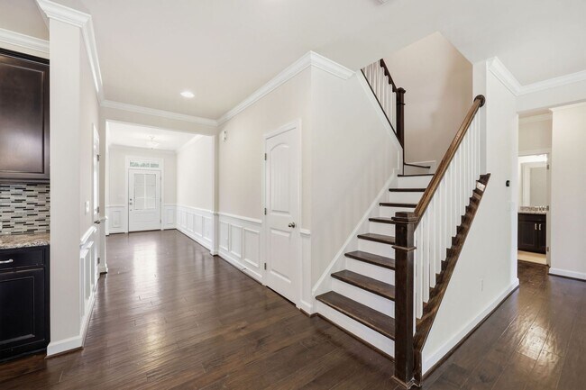 Building Photo - 304 Atwood Dr