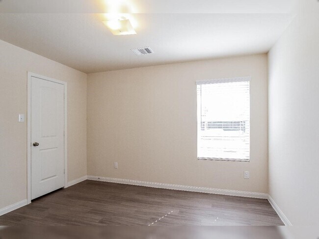 Building Photo - 5619 Rocky Trail Dr