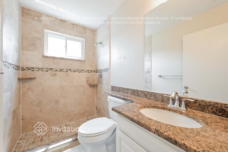 Building Photo - 1240 W 135th Dr