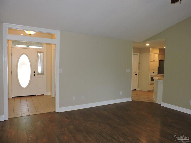 Building Photo - 5016 Challenger Way