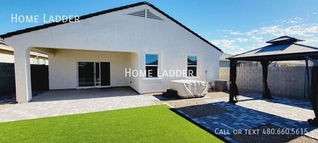 Building Photo - Modern 5-Bedroom Home with Stylish Upgrade...