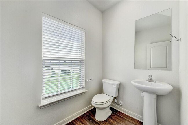 Building Photo - 4 BR/2.5 BA - 2198 SF - Stonebridge Crossi...