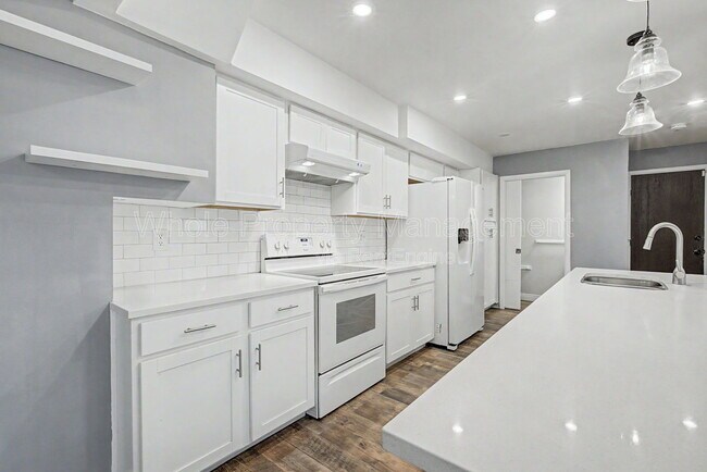 Building Photo - 11789 Pennsylvania St