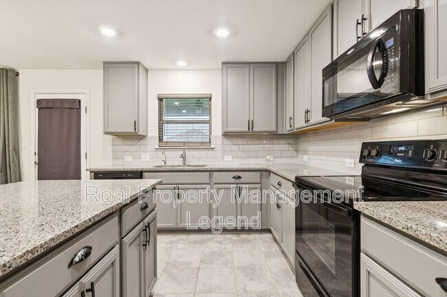 Building Photo - 2617 Warren Ln