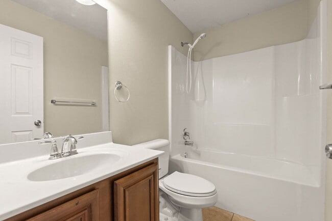 Building Photo - 1470 Angeline Dr