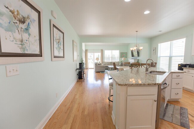 Building Photo - 1756 Orchard Dr