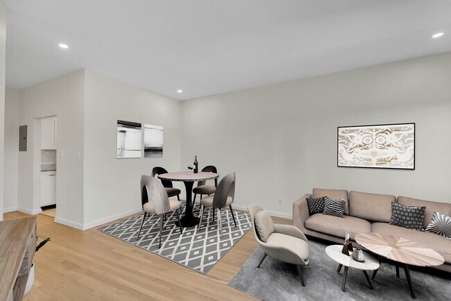 Primary Photo - 19 Wiget St