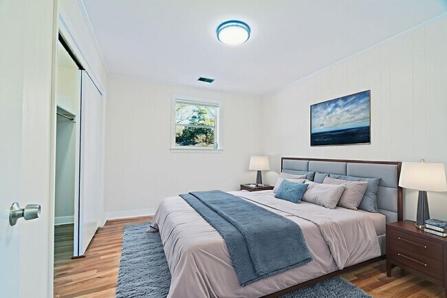 Building Photo - Peaceful Living in West Ashley!