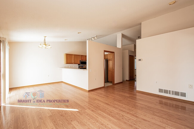 Building Photo - 2737 Douglas Dr N