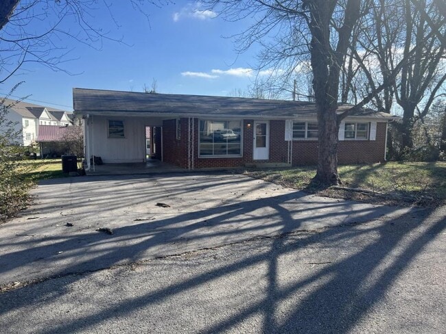Primary Photo - 124 Wilhite Ave