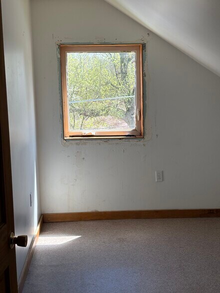 Bedroom - 414 Highgate Rd