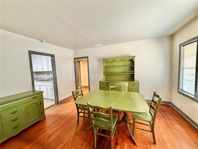 Building Photo - 1017 W Blann Dr