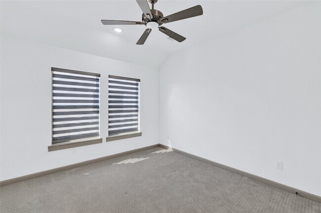 Building Photo - 9694 Brackenfield Ln