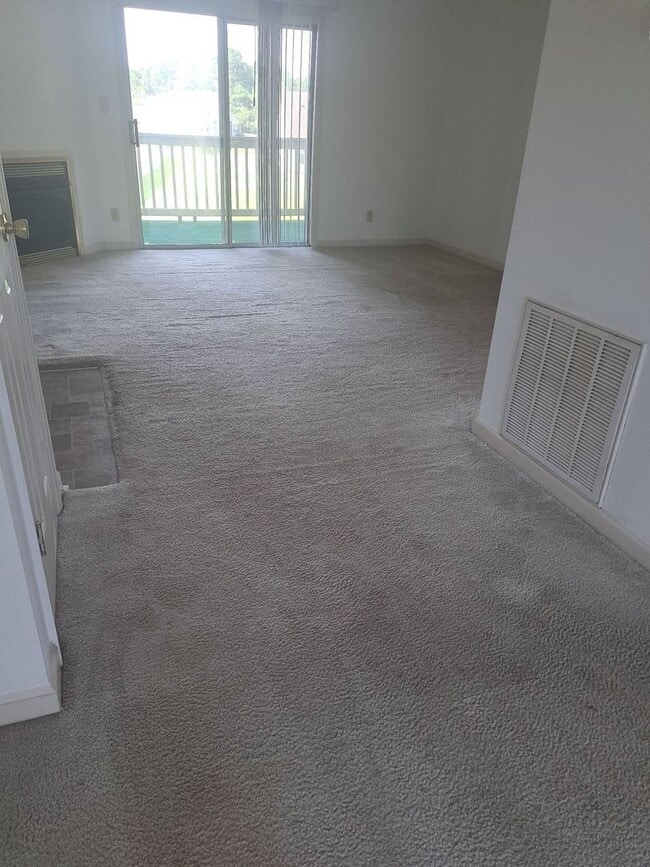 Primary Photo - 2 Bedroom 2 Bath Condo on the 3rd floor