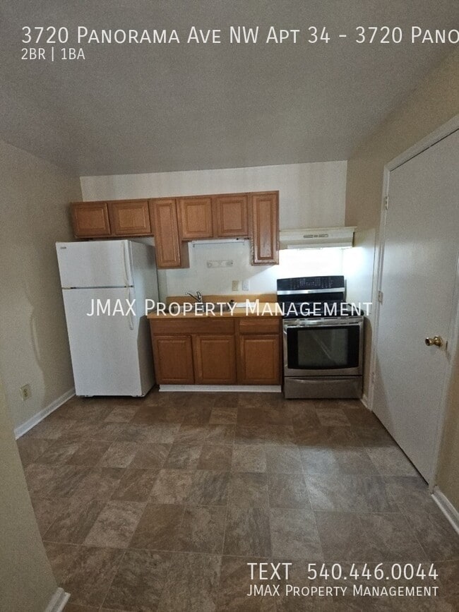 Building Photo - 3720 Panorama Ave NW