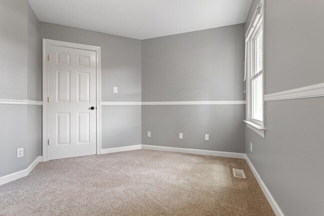 Building Photo - 918 Old Zebulon Rd