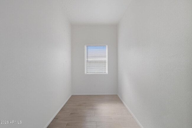 Building Photo - 22408 N Las Vegas Dr