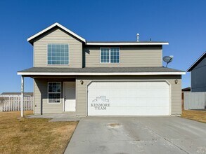 Building Photo - 3 Bed/2.5 Bath House in West Pasco