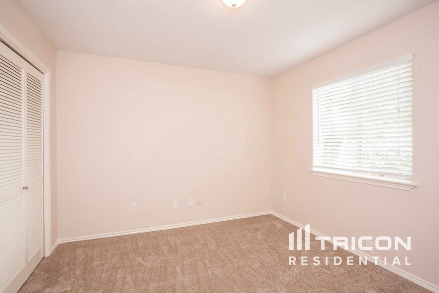 Building Photo - 14130 Galvani Dr