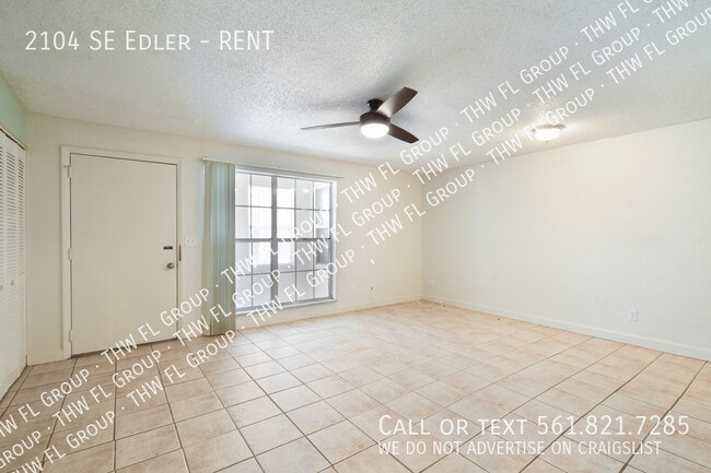 Building Photo - 2104 SE Edler Dr